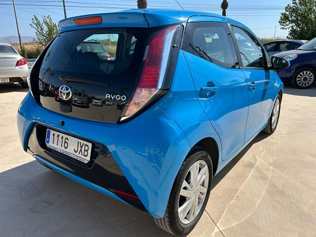 TOYOTA AYGO 1.0 XPLAY SPANISH LHD IN SPAIN 25000 MILES SUPERB 2017
